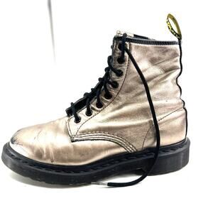 Dr. Martens AirWair boots 7 rose gold 1460  6-eyelet Ankle Purposely Distressed